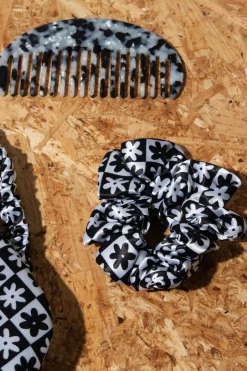 Daisy Street Accessories-Eye Mask Comb And Scrunchie Set