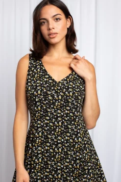 Women Daisy Street Dresses-Fitted Floral Mini Dress