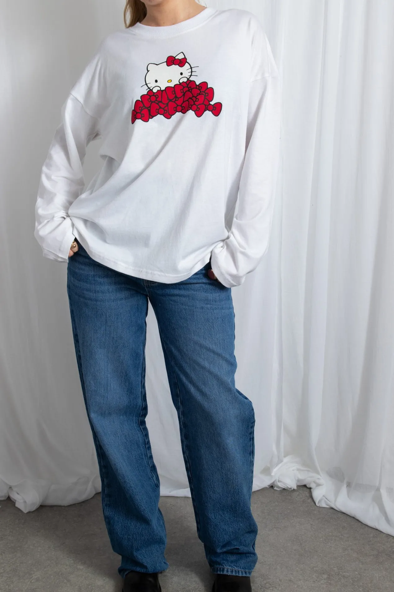 Women Daisy Street Tops | T-Shirts-Hello Kitty Long Sleeve T-Shirt With Bow Graphic