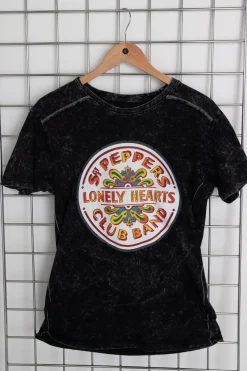 Women Daisy Street T-Shirts-Licensed Relaxed T-Shirt With The Beatles Lonely Hearts Print