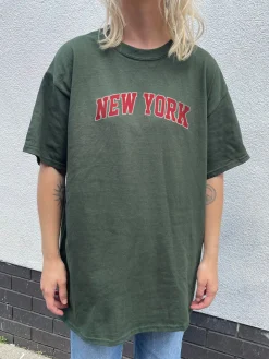 Women Daisy Street T-Shirts-Relaxed T-Shirt with New York Graphic
