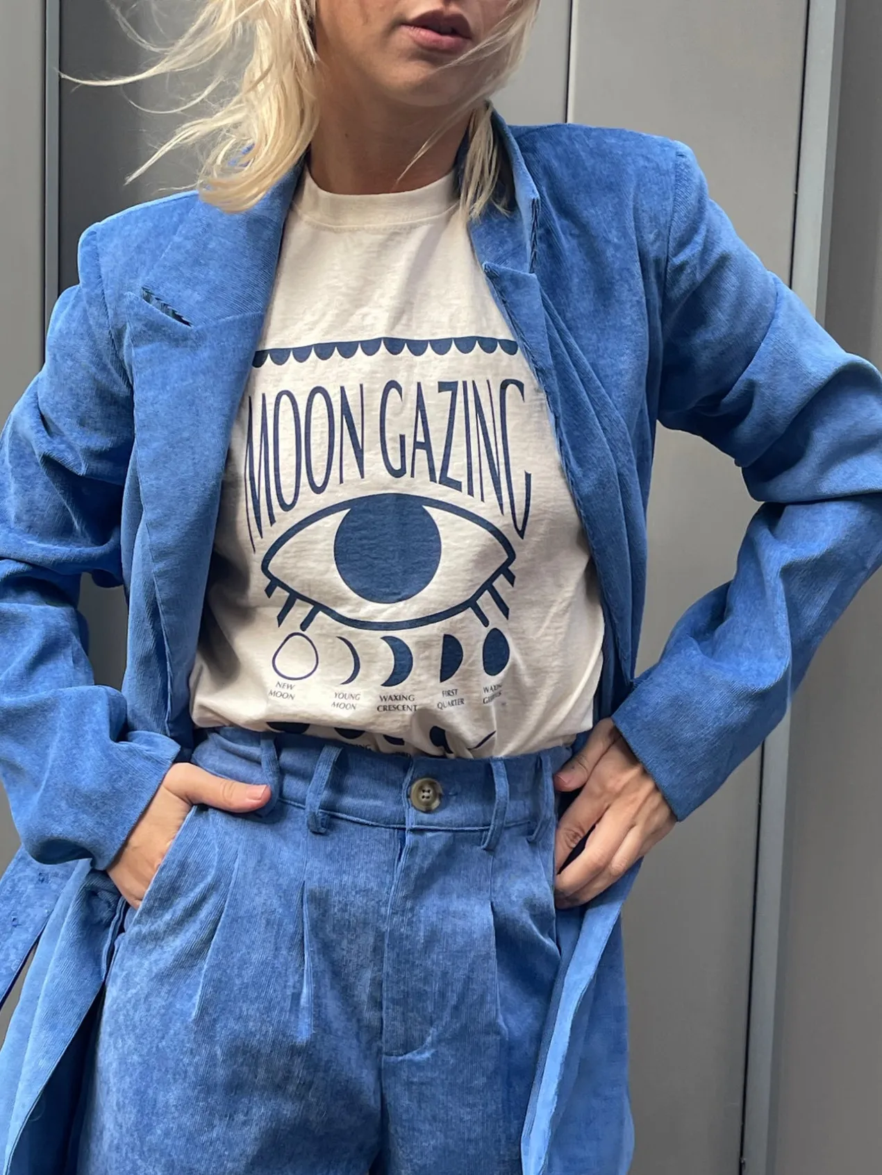 Women Daisy Street T-Shirts-Relaxed T-Shirt with Moon Gazing Print