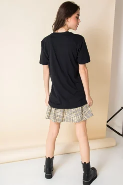 Women Daisy Street Band Tees-Relaxed T-Shirt with Snoop Dogg Gin and Juice Print