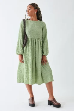 Women Daisy Street Dresses-Textured Shirred Midi Smock Dress