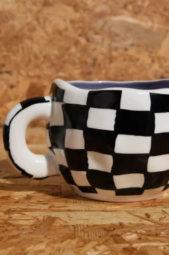 Daisy Street Homeware-Wobbly Mug With Checkerboard Print