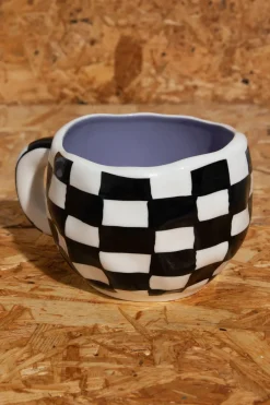 Daisy Street Homeware-Wobbly Mug With Checkerboard Print